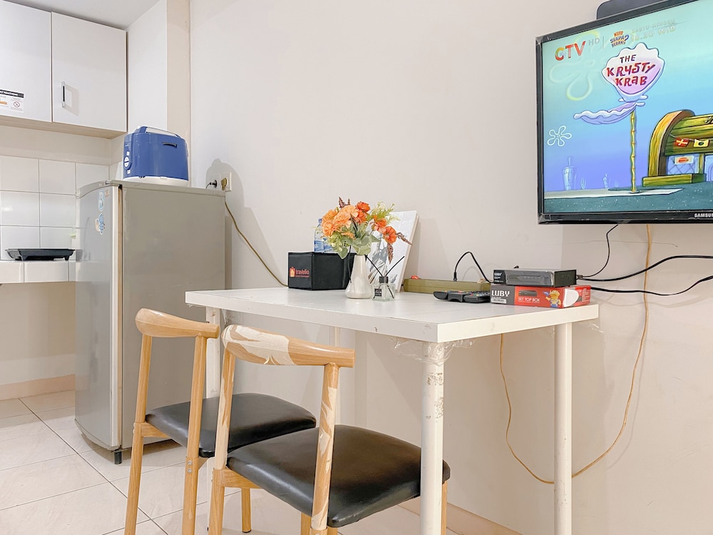 Comfort Living 2Br Springlake Summarecon Bekasi Apartment