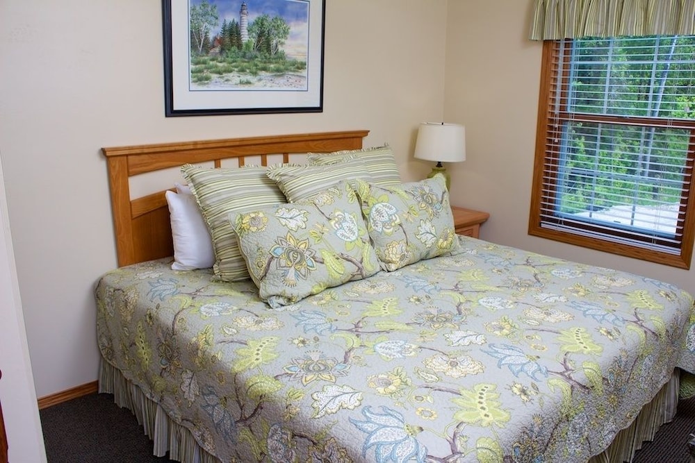 Bay Breeze Resort