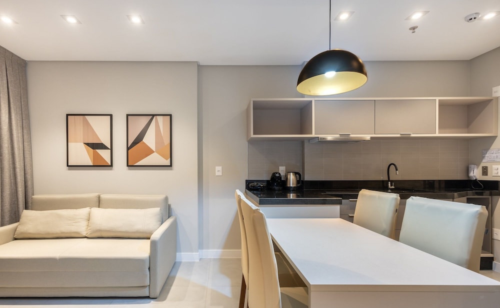 MHF II Apts Variados em Prédio com Vista para o Mar em Itapema