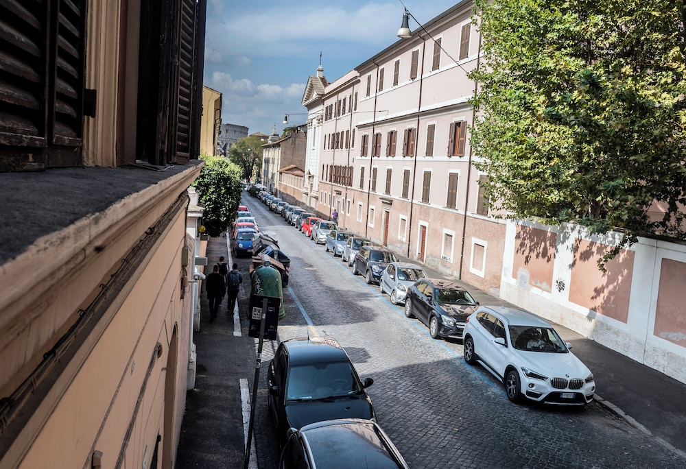 Colosseum 2Br Elegance And Charm
