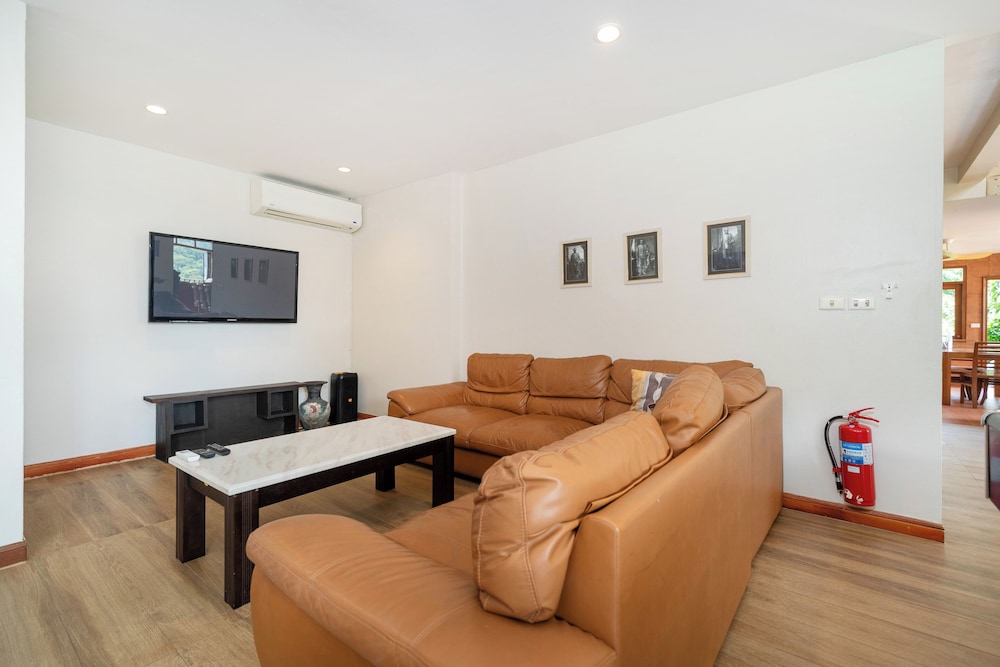 Emerald Hill Villas