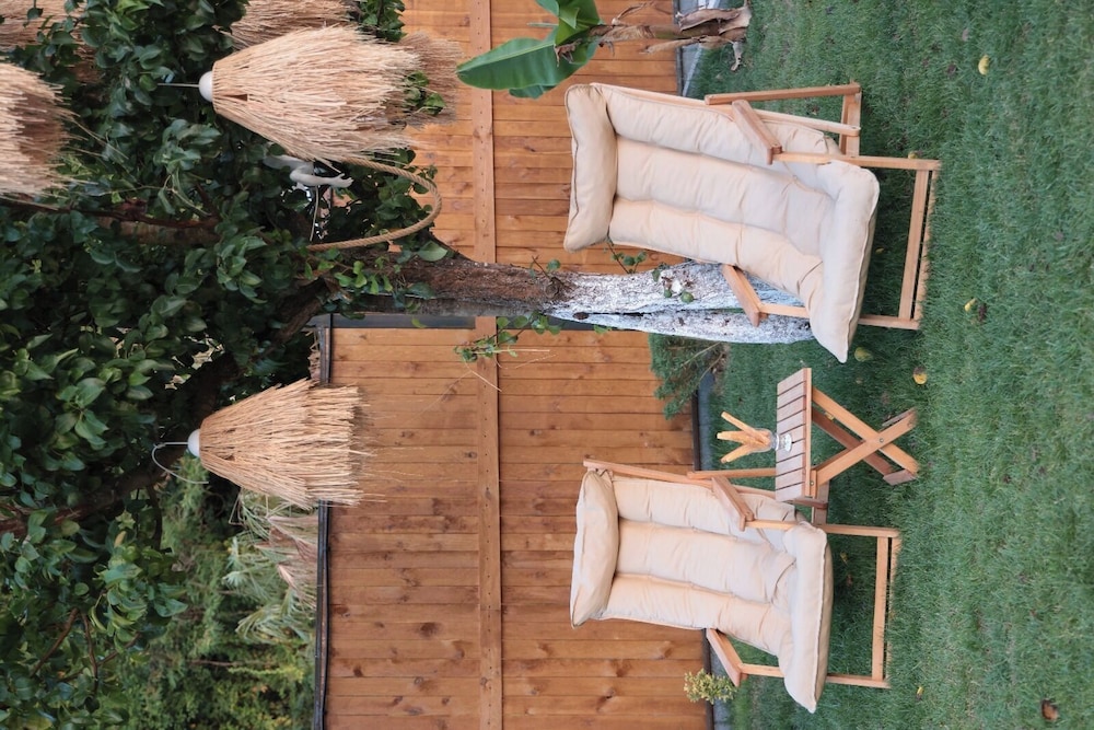 The Jungle Bungalov