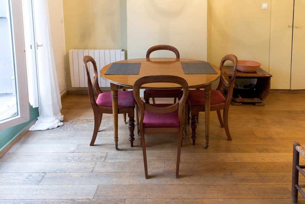 Coquelicot Delightful 1 Bedroom Apt Near Eiffel Tower