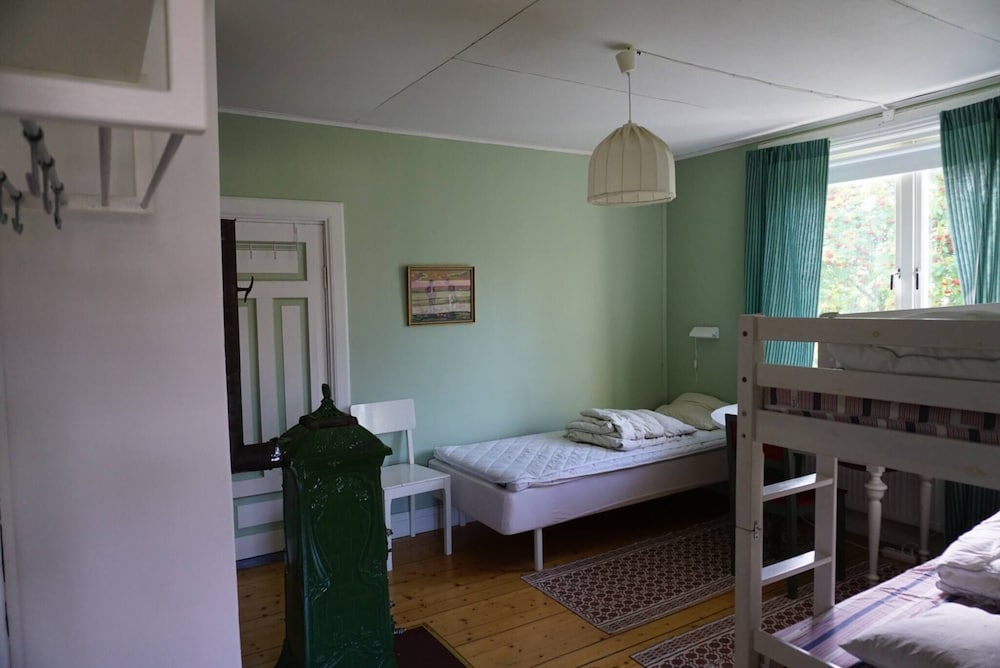 Cozy House On Norderon For Up To 8 People view 4