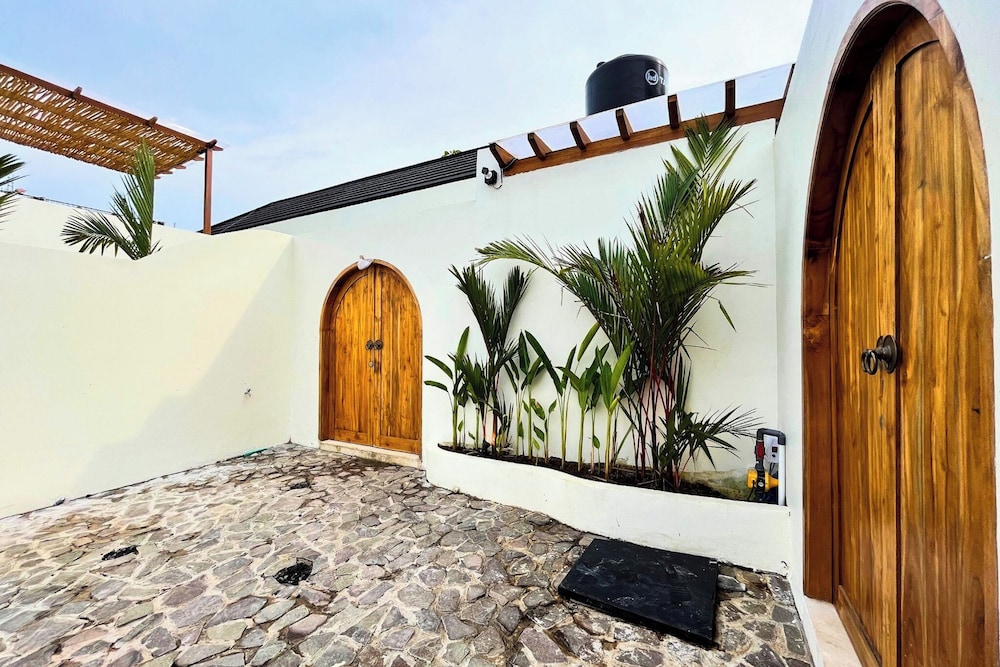 Esha Private Pool Villas by AGATA