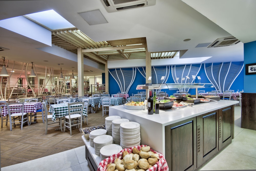 Mellieha Vacations - db Seabank Resort and Spa - Property Image 3
