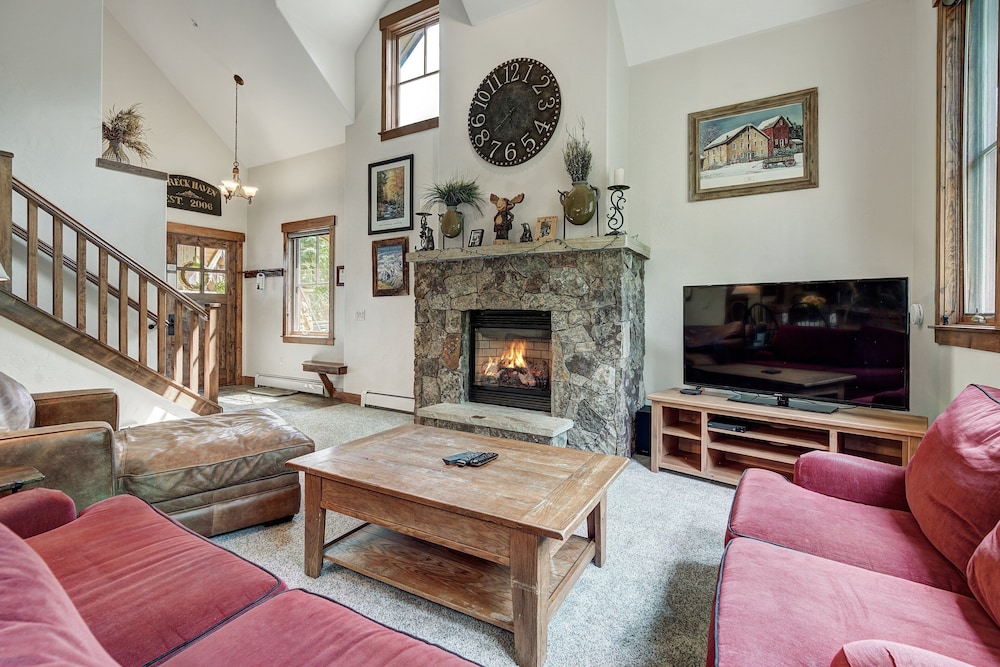 Private Townhome Close To Ski Back And Hot Tub 3 Bedroom Townhouse