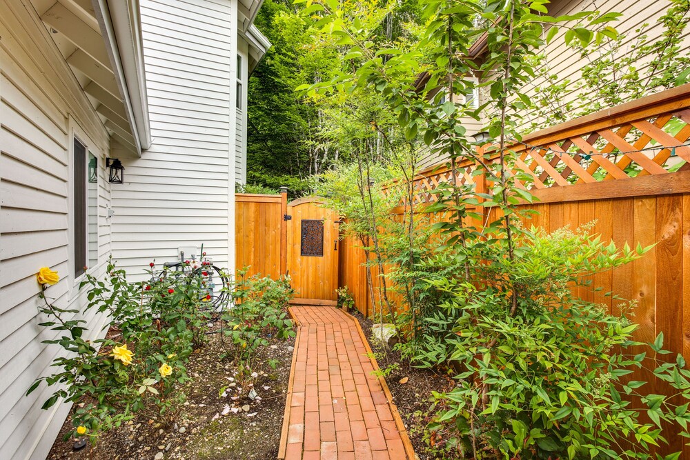 Newly Built Maple Valley Vacation Rental w/ Patio! view 2