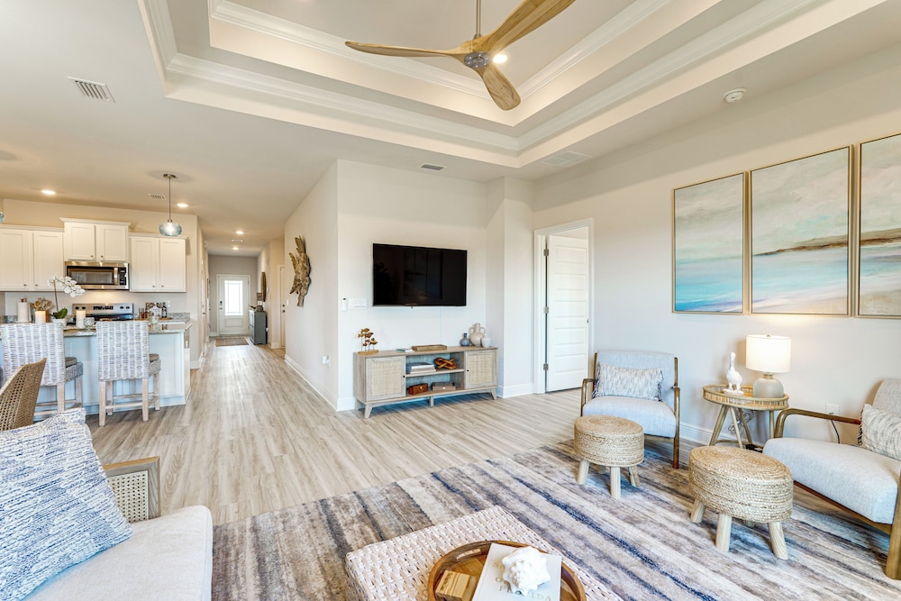 Walk to the Beach: Stylish Home in Port St Joe!