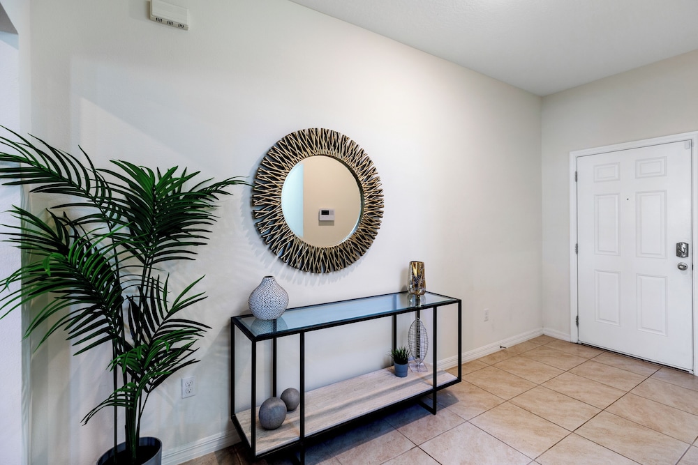 Solterra- LakeView - Private Pool & Spa