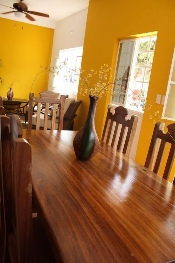 Casa Karina - Emiliano Zapata by MDR view 5