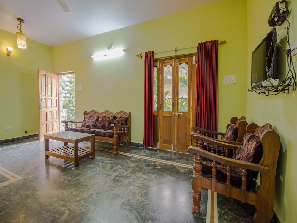 OYO 14181 Home Garden View Studio Morjim Beach