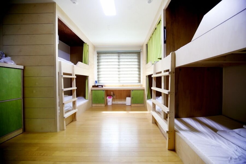 Backpacker's Home 6