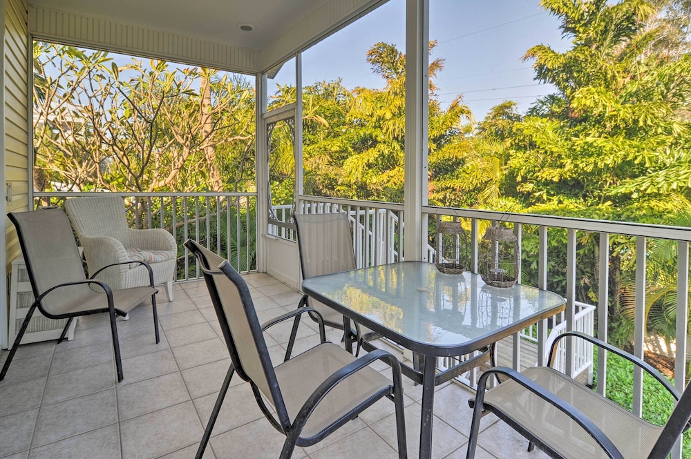 Holmes Beach Family Home: Private Pool & 3 Decks!