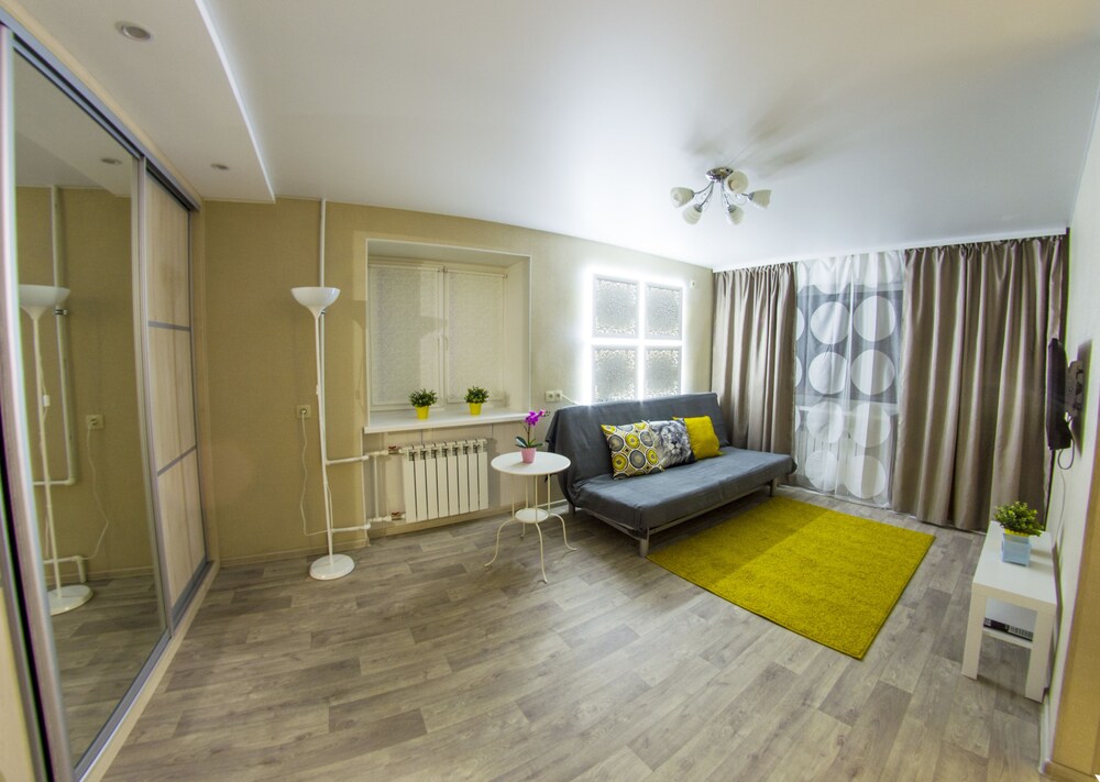 Apartment in the center on Pochtovaya 25 view 3