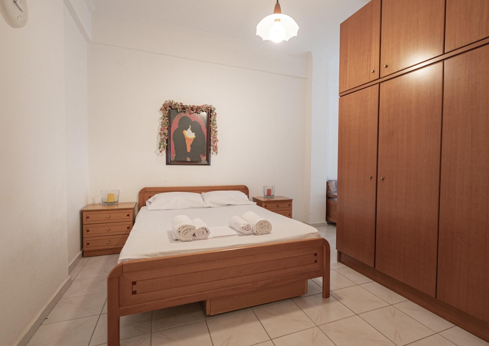 Floral Apartment by Travel Pro Sevices photo 3