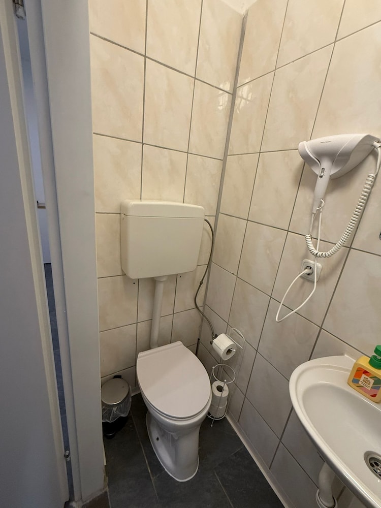 Stylish 1BR Apt Walk to Schonbrunn