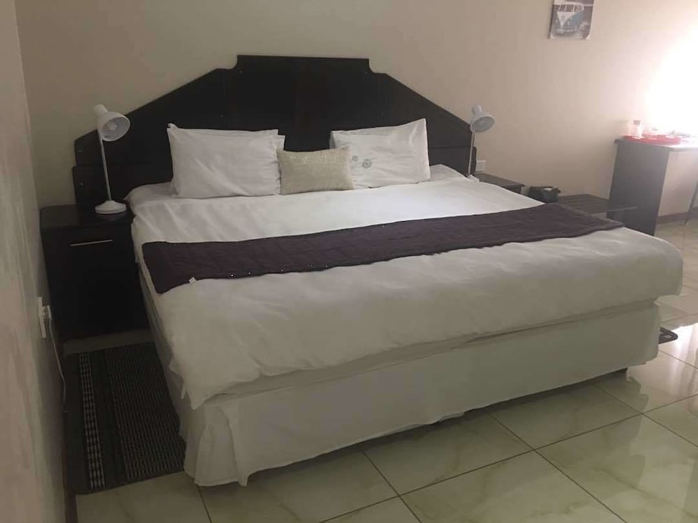 Eagle Suites Guest House