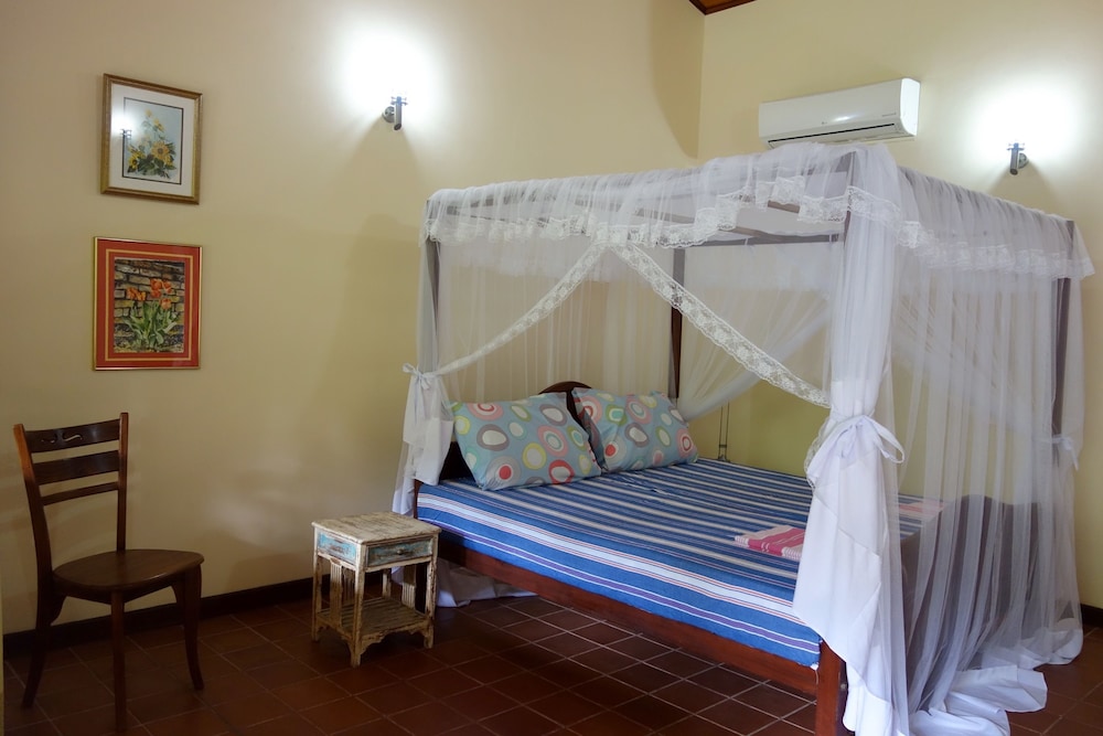 Manel Guesthouse
