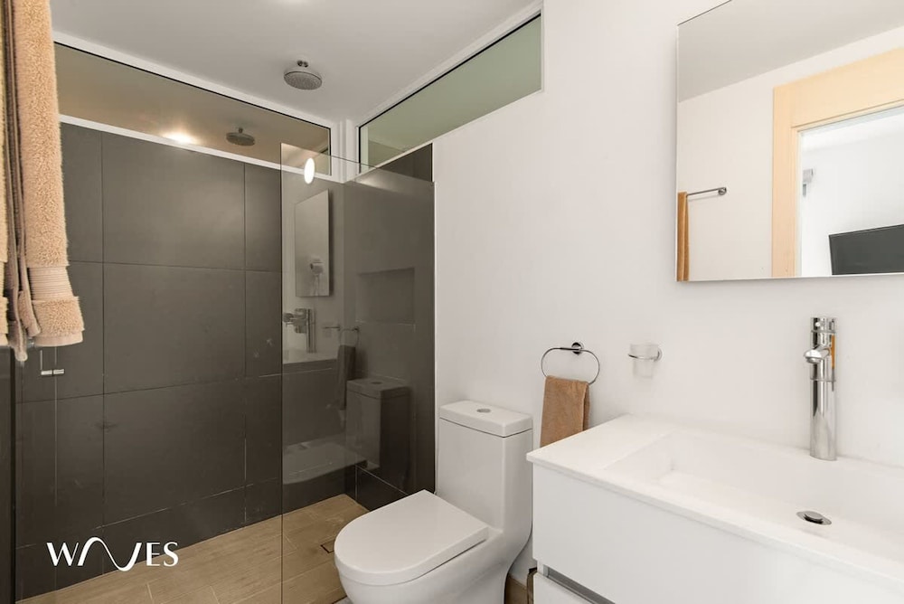 1 Br w 5th Avenue View Steps From the Beach