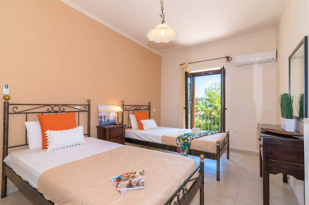 Elegance Villas photo 3