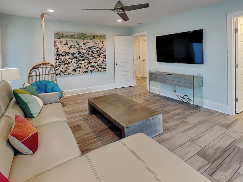 Southern Comfort by Carolina Retreats