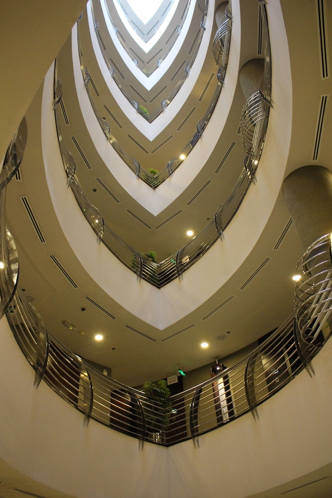 Signature Hotel Apartments & Spa