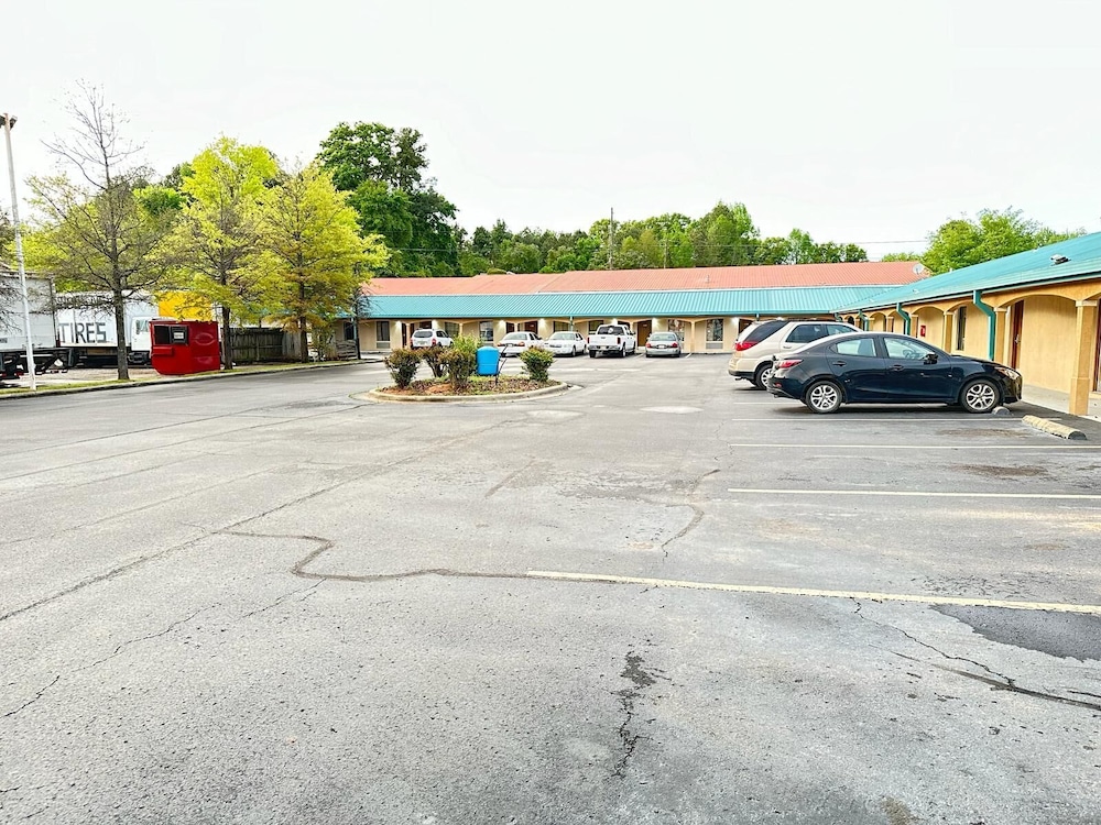 Budget Inn