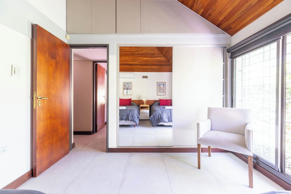 MOT Wine Country Mansion