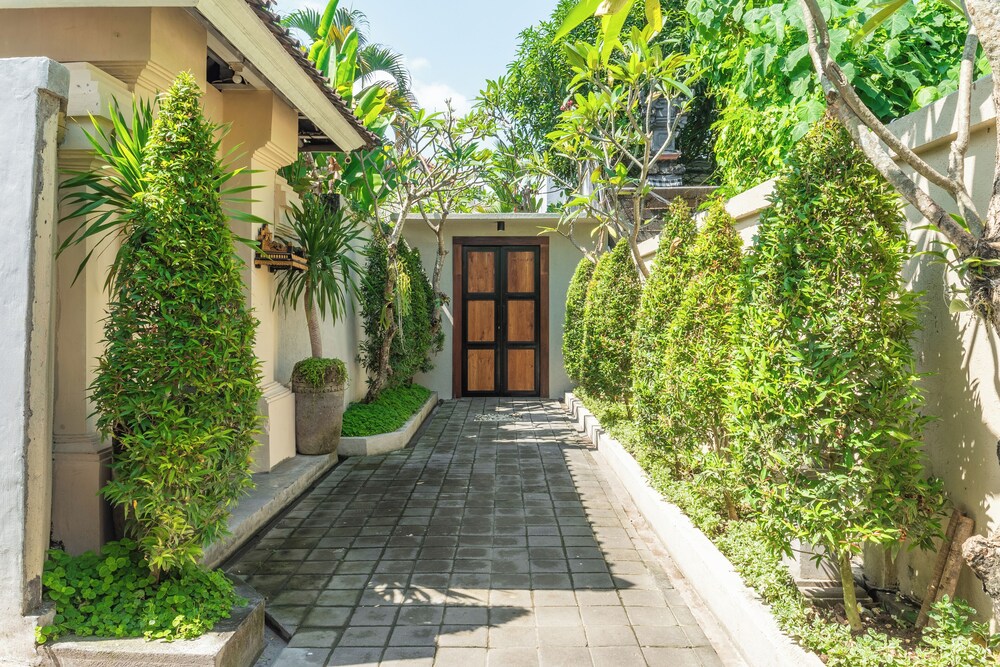 Comoda Seminyak