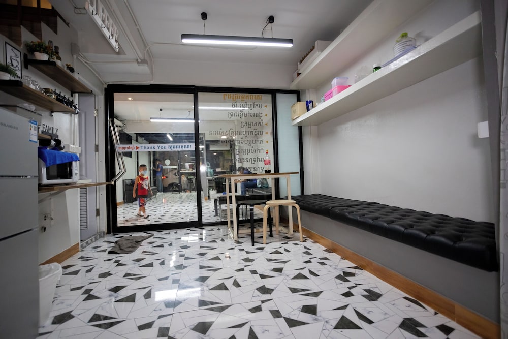 Pratunam Family House 2