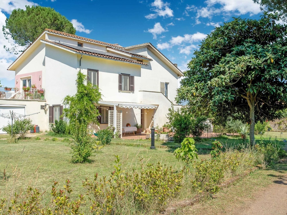 Elegant Holiday Home in Fabrica di Roma near Theatre