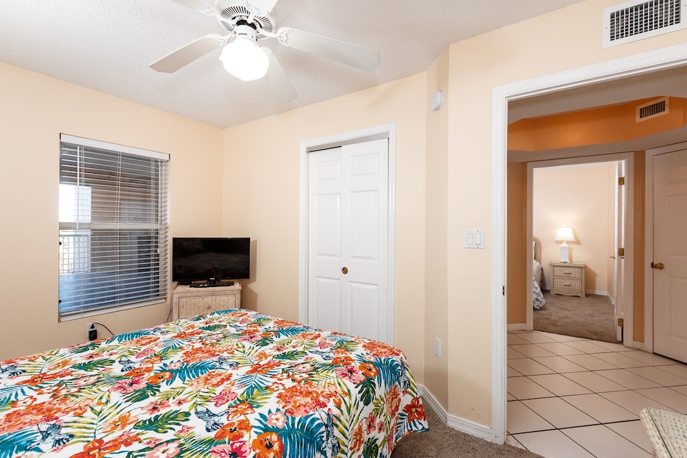 Islander 4002 by Brooks and Shorey Resorts