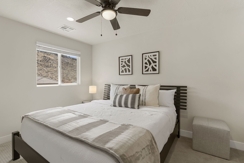 The Splash Yard 5 Bedroom Home