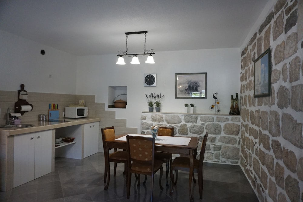 Guesthouse Dragutinovic photo 3