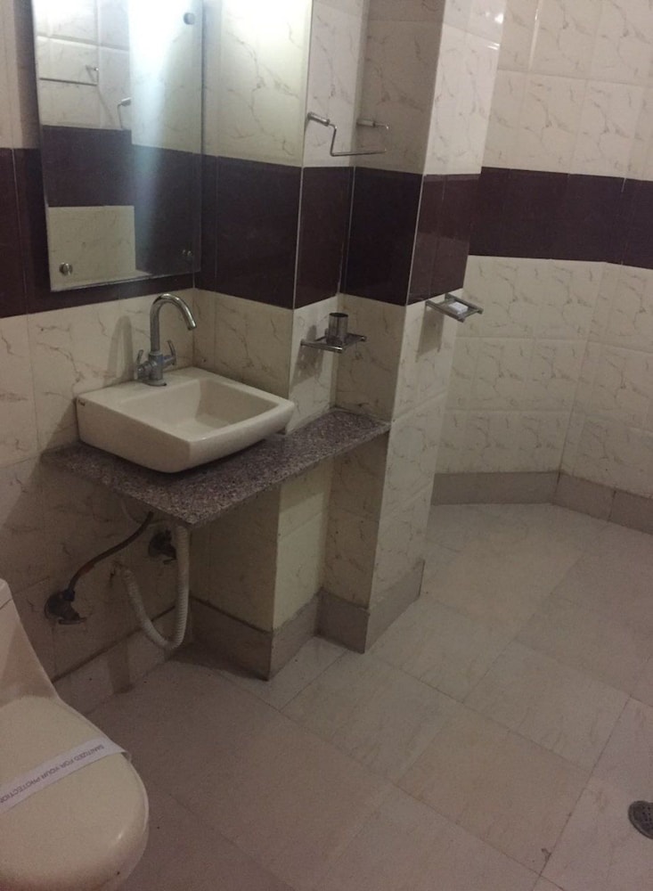 ADB Rooms Hotel India International Dx