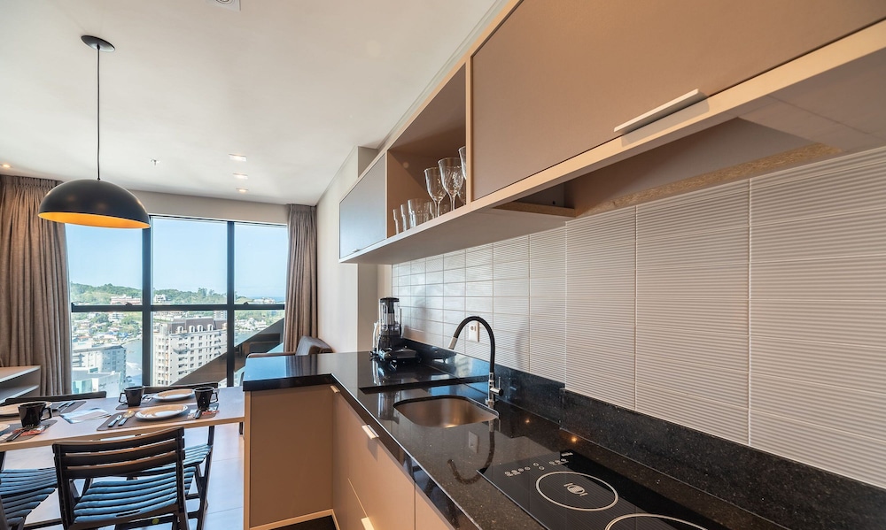 MHF II Apts Variados em Prédio com Vista para o Mar em Itapema