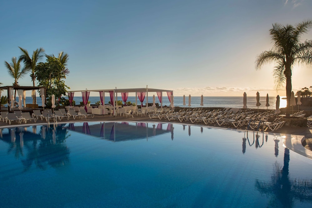 TUI BLUE Suite Princess - Adults Only