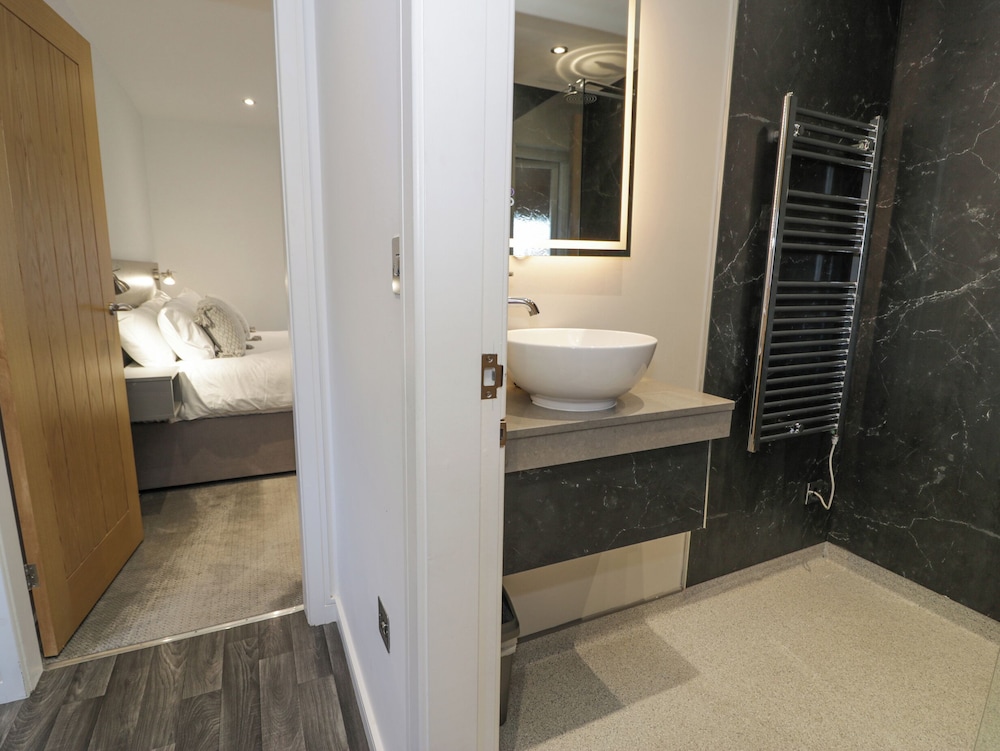 Luxury Lodge 46