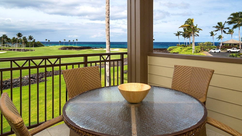 Spectacular Ocean Views Gold Member Golf Discounts Private Lanai! - Vrkcv