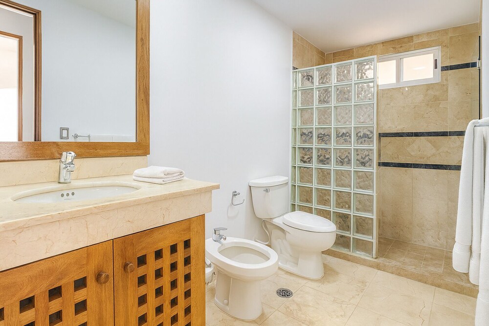 Family Villa Private Pool 3 Min Walk To The Beach