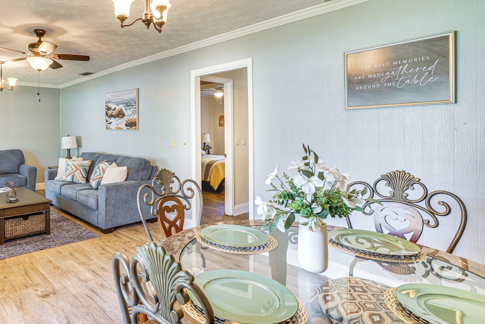 1 Mi to Dtwn Waycross: Home w/ Furnished Porch