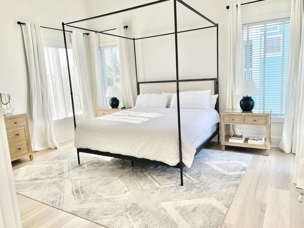 Collins Avenue 26