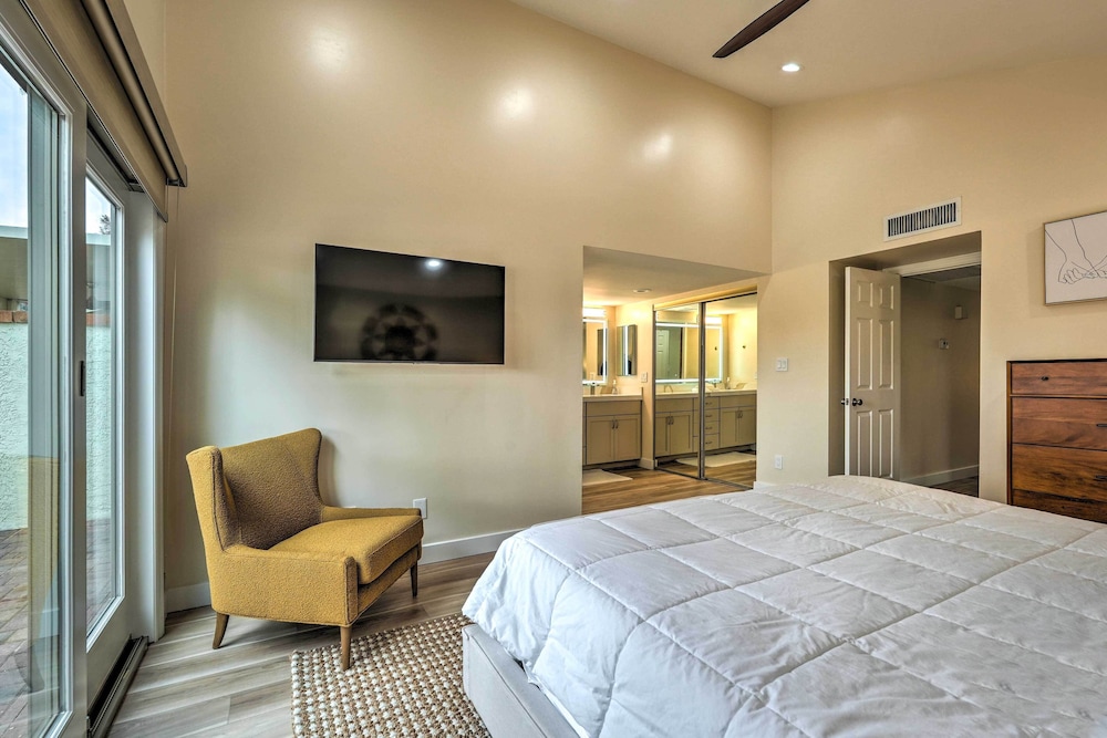 Luxury Scottsdale Vacation Rental w/ Patio! view 4