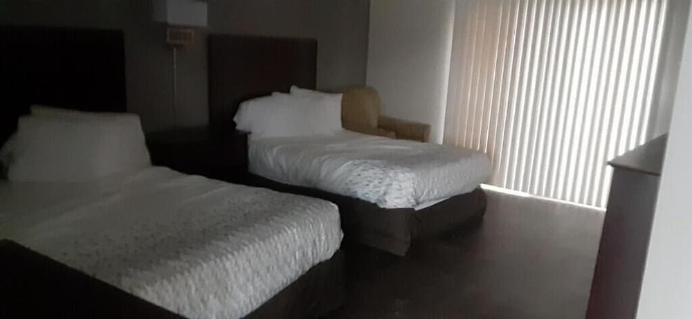 Maplehurst Motel