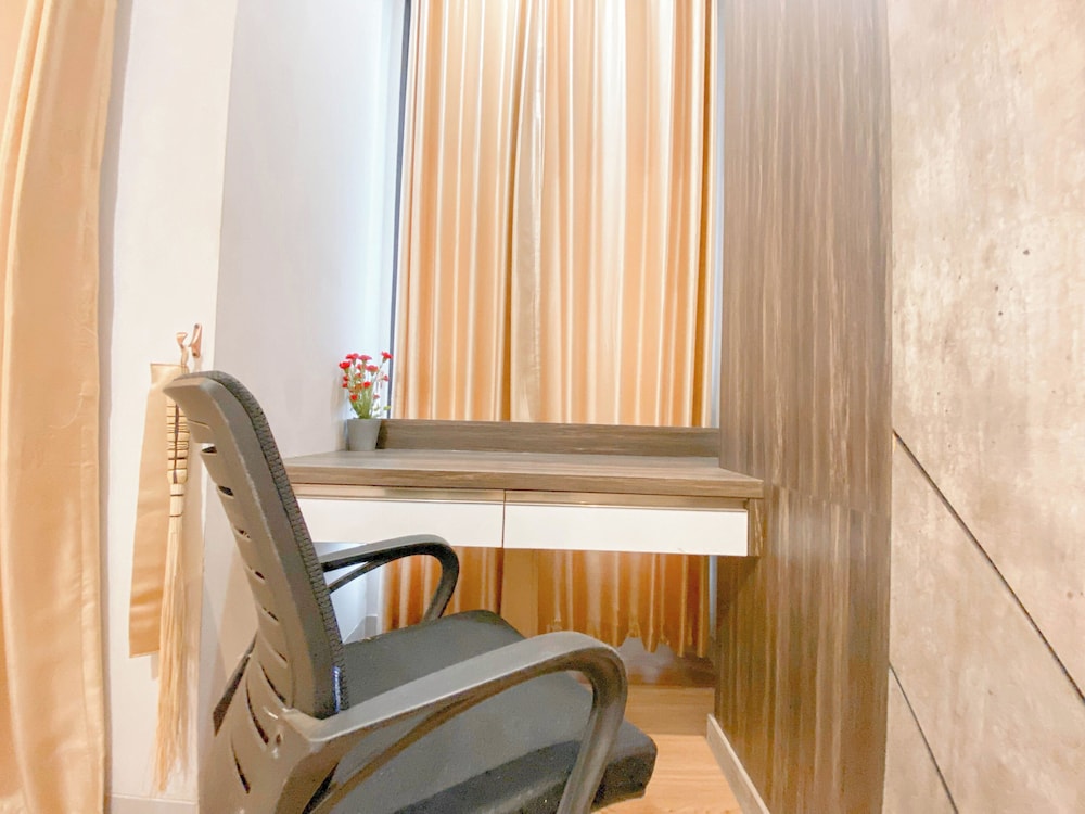 Cozy and Homey Studio at The Alton Apartment