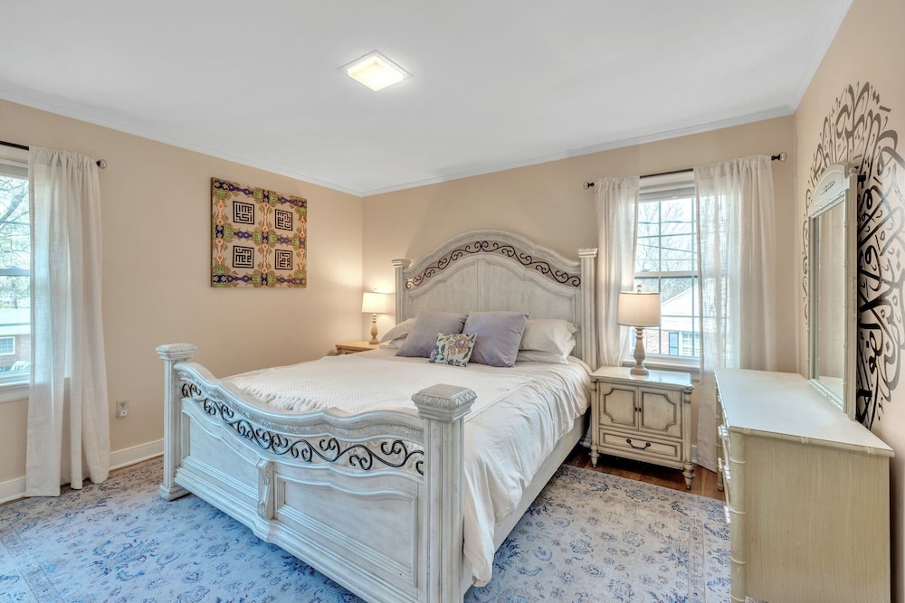Upscale Escape Game Room & Spa-like Baths 4 Bedroom Home