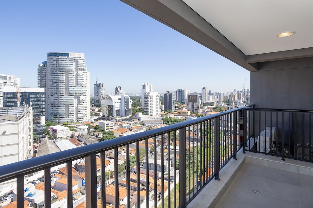Expand Pinheiros
