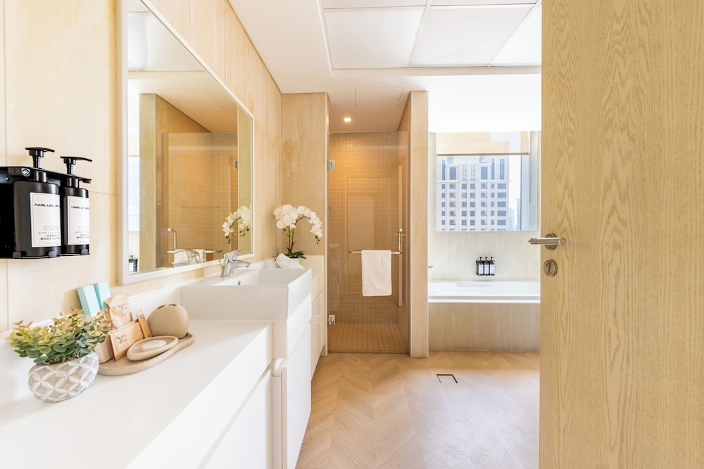 Al Bateen I Ultra Luxury I Private Beach
