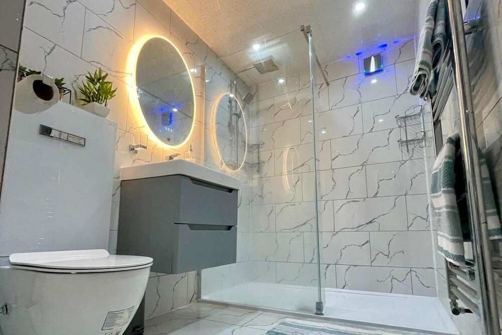 Charming 3 Bedroom House in Dagenham London